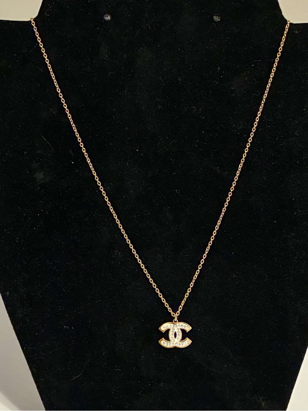 Vintage Gold Pendant Necklace with Crystal Accents
